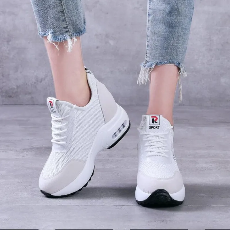 

AGUTZM Woman shoes White Black Air Mesh Sneakers Breathable Lace Up Women casual Shoes spring lncreased Vulcanize Shoes A104