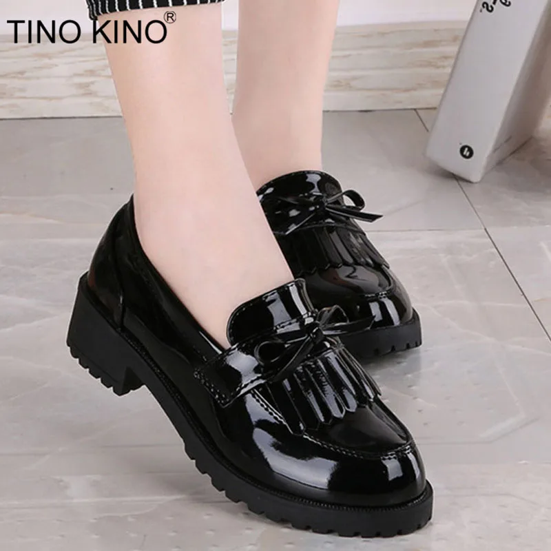 Koop Vrouwen Bowtie Kwastje Platte Lente Derby Schoenen Dames Oxfords Lakleer Platform Slip Op Vrouw Comfort Modeschoenen