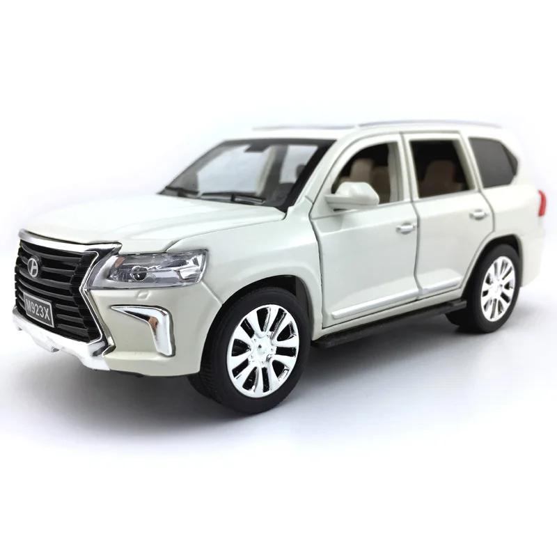 Литая модель автомобиля из 1:24 сплава для Lexus LX570, игрушечный автомобиль отличного качества для коллекции, вытяжной автомобиль со звуком и светильник - Цвет: Белый