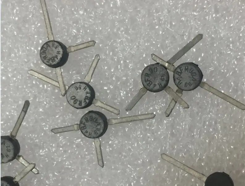 

Запчасти BFR90A TO-50 PHI новые и оригинальные