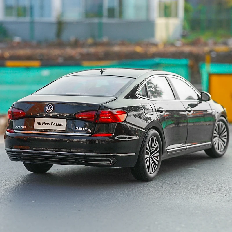 Высокое качество 1:18 новая модель PASSAT из цинкового сплава высококачественная