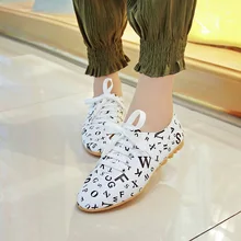 Oxford Shoes For Women Lace Up Personalized Letter Pattern Pointed Toe Flats Womens Shoes Leather Black Green Chaussure Femme