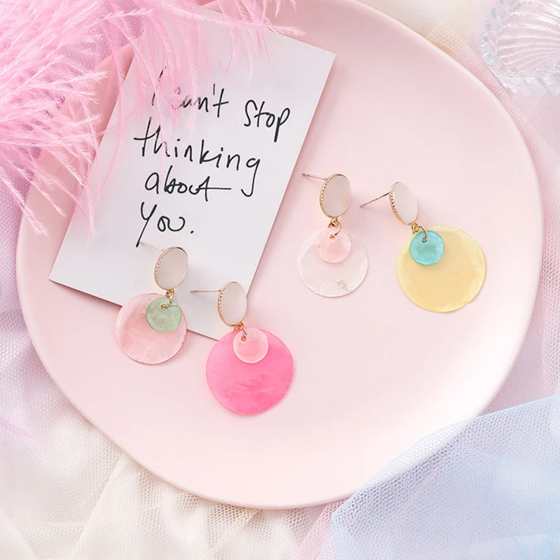 

2019 Fashion Colorful Geometric wafer Dangle Drop Earrings Short Sweet Candy Round Disc Earrings for Girl Summer Beach Jewelry