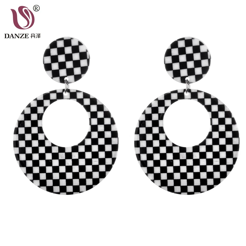 

DANZE 2019 Classic Acrylic Resin Black And White Lattice Drop Earrings Geometric Earrings Pendent Modern Women Female Jewelry