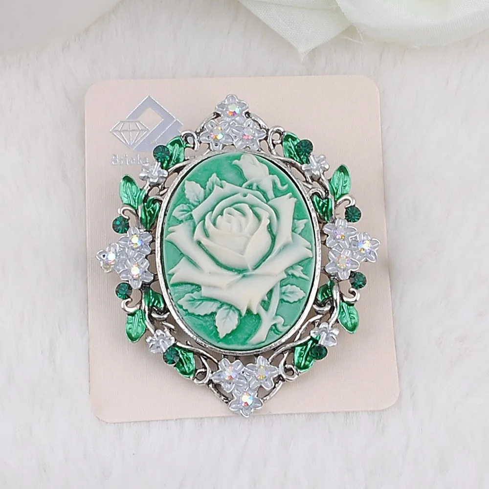 Brooches-00018 (3)