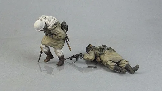 1007--German panzergrenadiers in action. Kharkow, winter 
