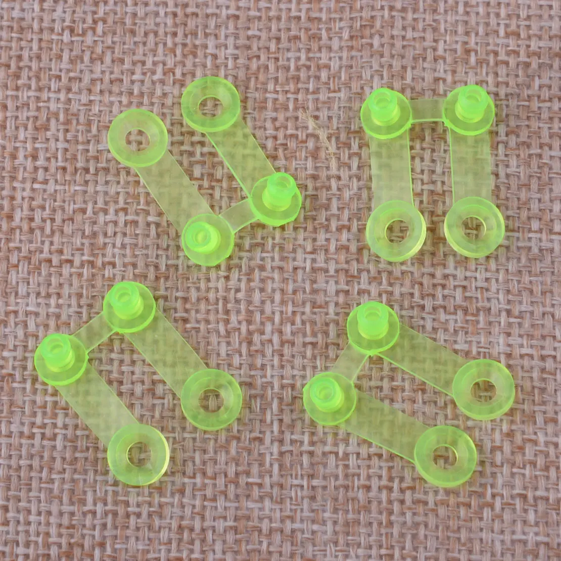 

4pcs Clip Punch Card Snap Fit For Brother Singer Silver Reed Knitting Machine KH820 KH830 KH840 KH860 KH890 KH260 SK210 SK218