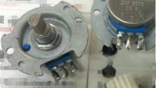 

1pcs/lot TOCOS RVQ24YNC0305 20F B502 5K Potentiometer with Plastic Gear 13.5MMX20MM