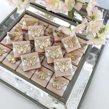 Индивидуальный заказ: золотистые акриловые Бабочка Зеркало бирка, гравировкой конфет бирки, персонализированные акрил логотип, пошив для вечерние свадьбы детского дня рождения