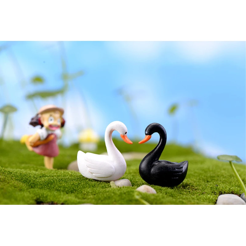 

1 Pcs Cute Love White Black Swan PVC Crafts Miniature Mini Animal Decor diy Dolls Landscape Ornament fairy garden supplies