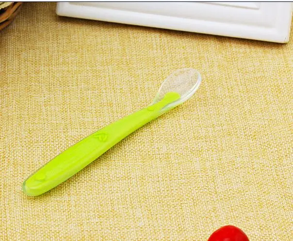 Детская ложка и вилка с датчиком температуры, безопасная силиконовая посуда для кормления, посуда для кормления, ложка для кормления, посуда - Цвет: Green Spoon