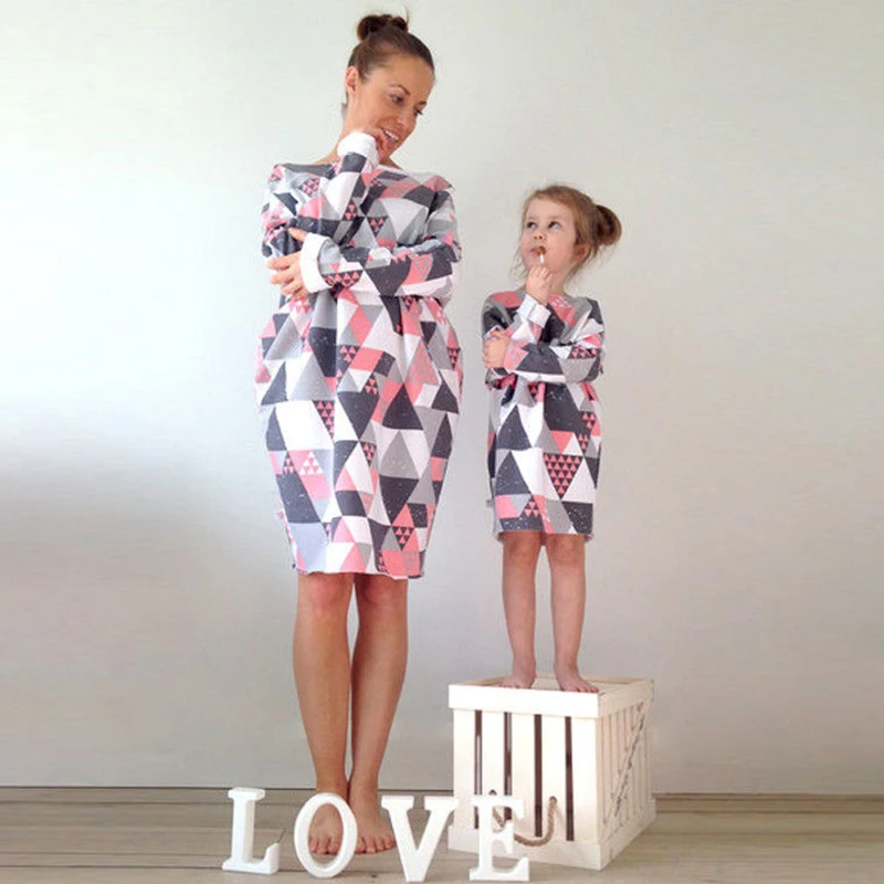 

Family Look Fashion Family Matching Clothes Diamond Pattern Puzzle Top Mother and Daughter Dress Long Style Children Clothing