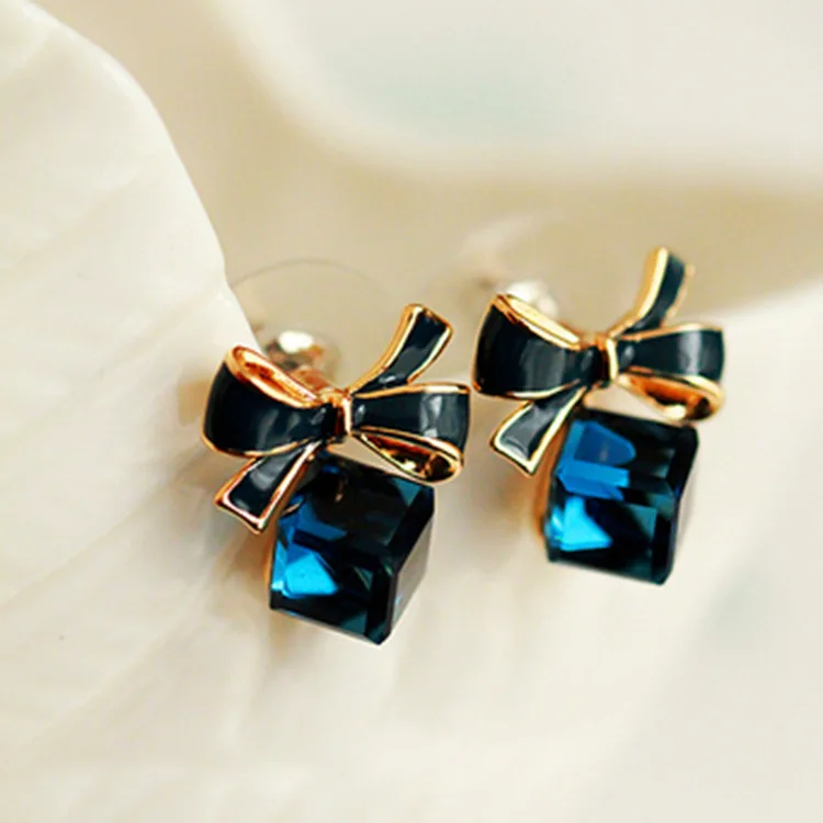 

2018 Austria Exquisite Crystal Blue Water Cube Box Cube Stone Bow Stud Earrings Jewelry Wholesale Earrings For Women Pendientes