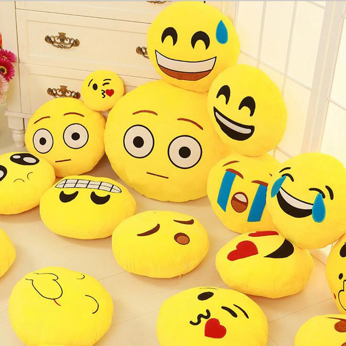 Dewtreetali Lucu Emoji Tersenyum Kuning Bantal Bantal Dicuci Kartun