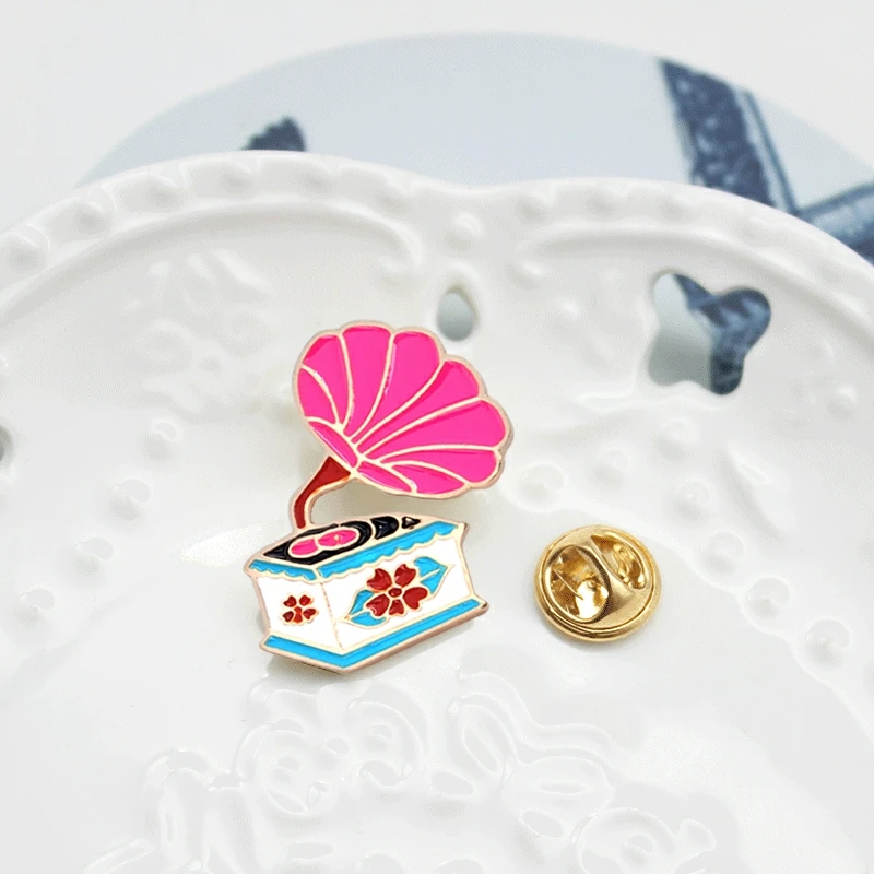 Cute Romantic Gramophone With Flower Throwback Brooch Colourful Popular Fashinn Pins Gift For Childern And Friend Pink Blue | Украшения и