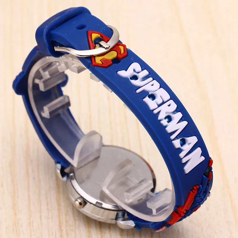 Детские наручные часы с мультяшками учеников начальной школы силиконовые Супермен Человек-паук детские часы