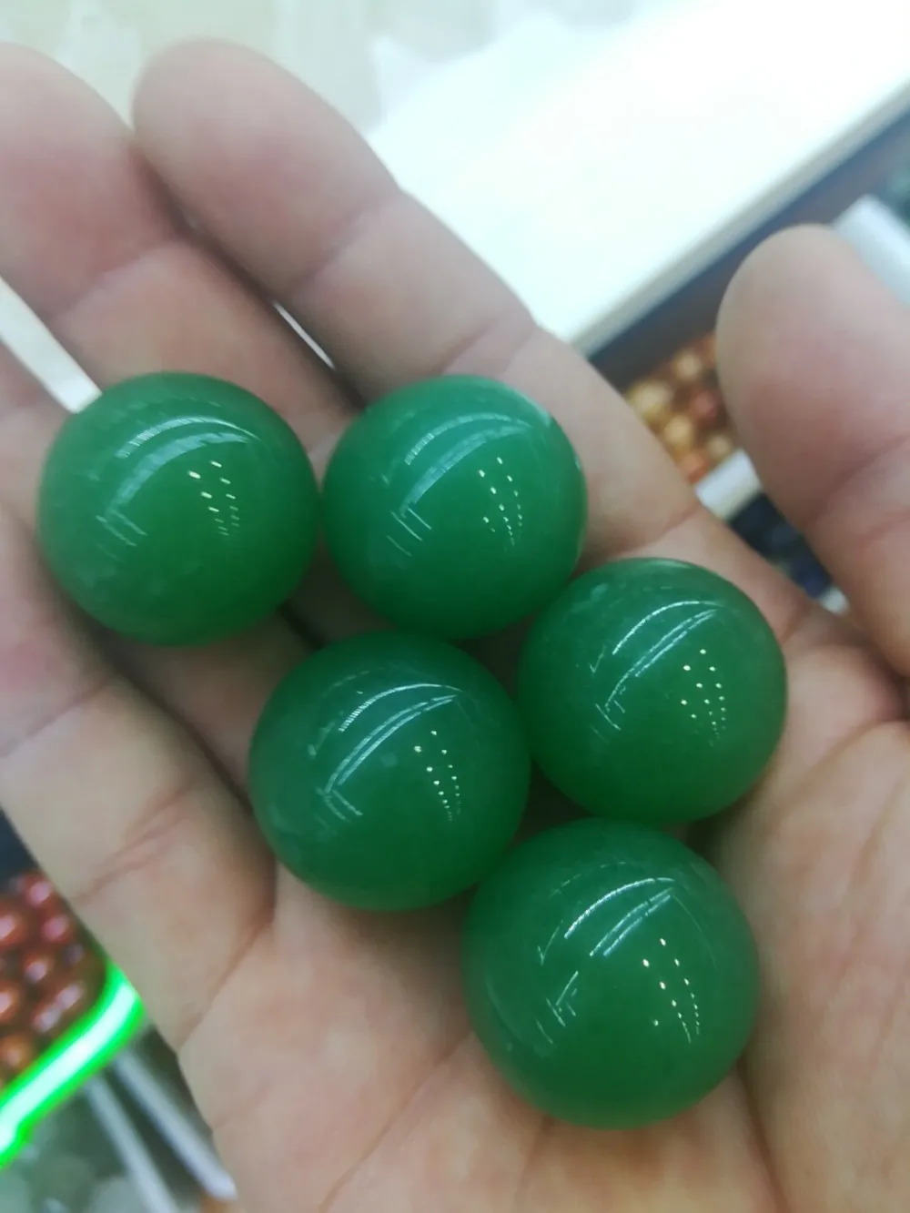 5PC beautiful natural looking jade ball ball miners east as a Christmas