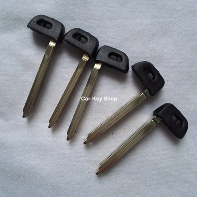 Запасной Аварийный ключ для Toyota Corolla Camry Prius Smart Key Blade