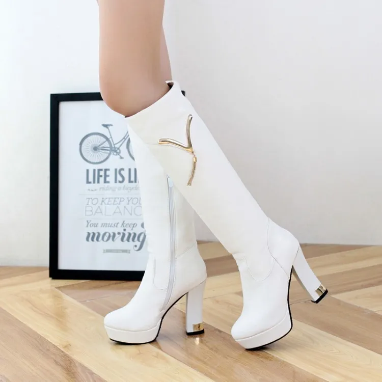 Новые осенние «рыцарские» сапоги больших размеров модные женские ботинки на высоком каблуке с белыми V-образными украшениями в виде молний по бокам