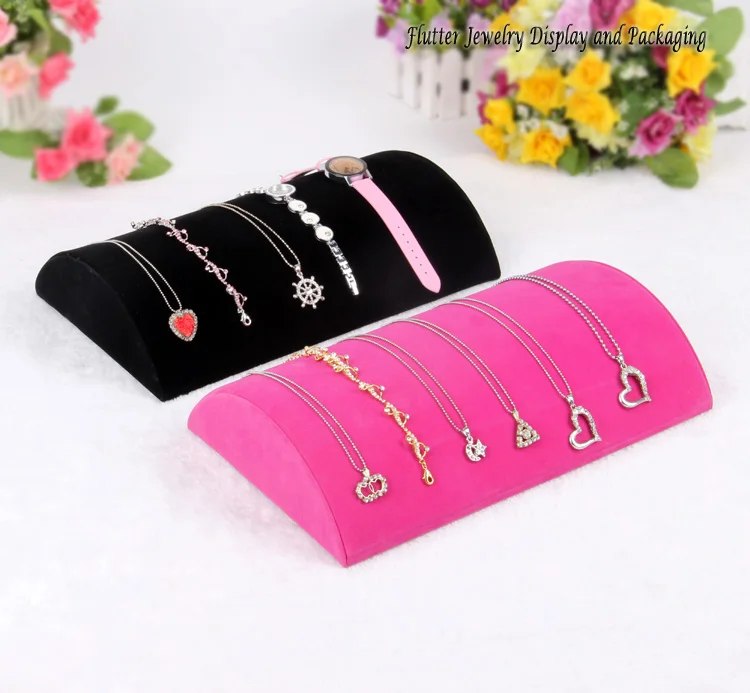 

High Quality Vevet Necklace Display Stand Chain Showing Pillow Jewelry Holder Organizer Showcase