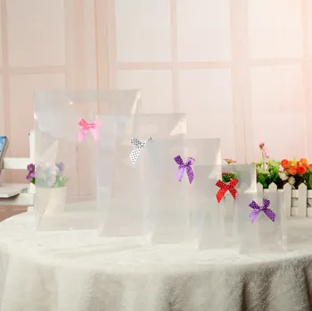 

48pcs 16.5*12.5*6cm transparent Craft Paper Gift Bag for Candy Cookie Makeup with Handle Christmas Wedding Bags Party Favors
