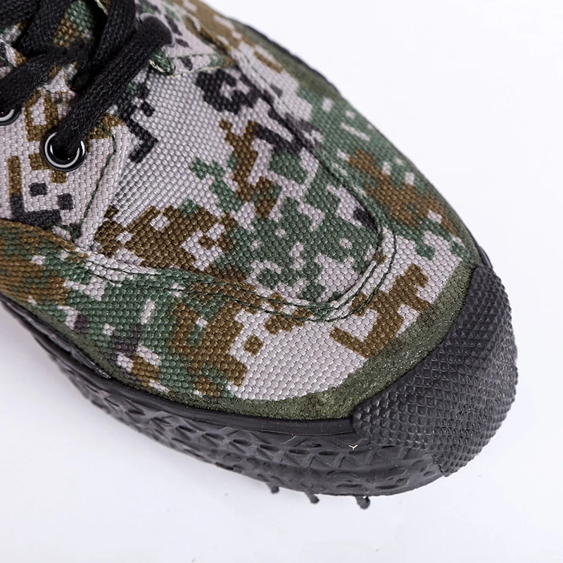 Camo Safety Shoes Military Style Field Camouflage Shoe Antiskid Wear resistant Men Women Jungle Training Shoes Labor protection