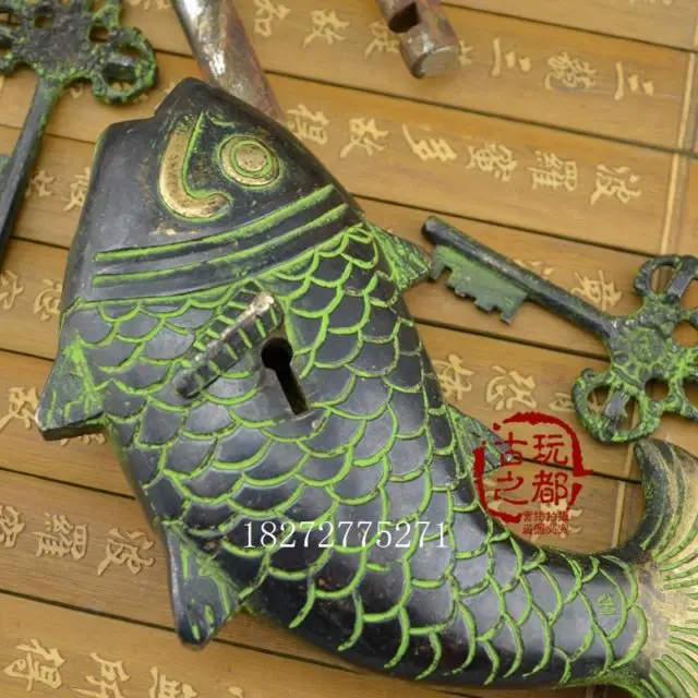 

China Antique Imitation pure copper boutique collection The carving Carp lock
