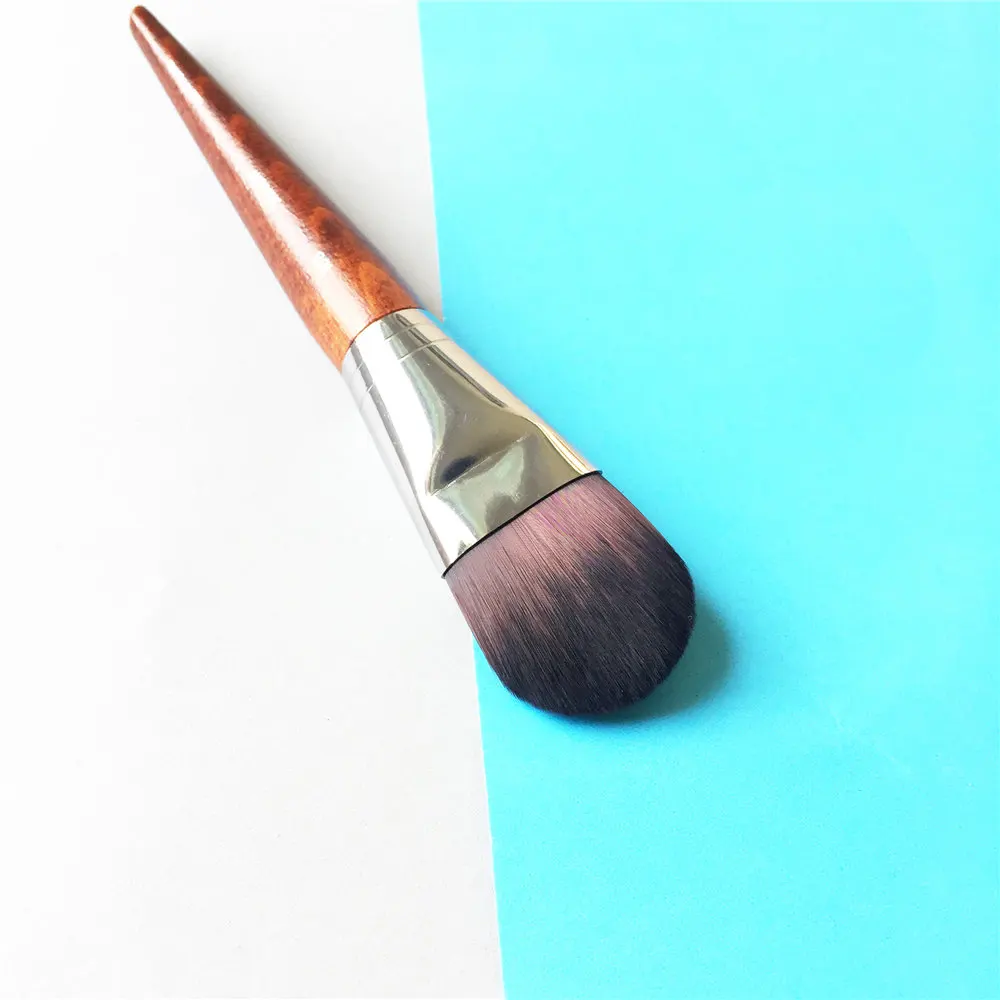 MAKE UP FOR EVER FOUNDATION BRUSH 108 _ 4