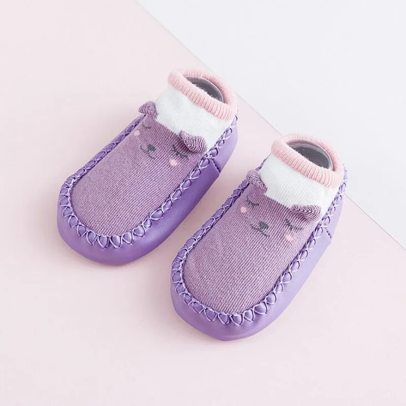 Новые модные носки для маленьких мальчиков и девочек весенние детские носки-тапочки для новорожденных нескользящие носки с мягкой подошвой для дома - Цвет: C