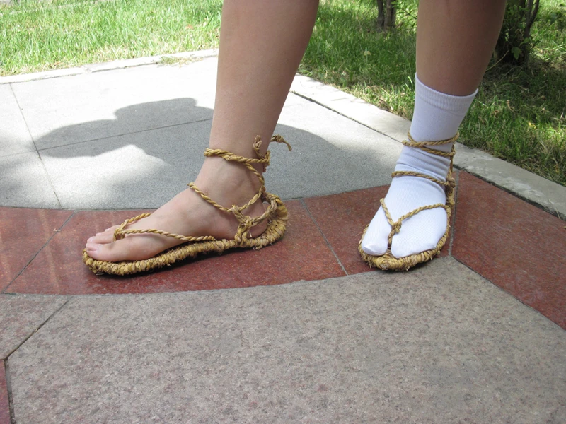 Japanese Anime BLEACH Coplay COS Prop Shoes Straw Sandals