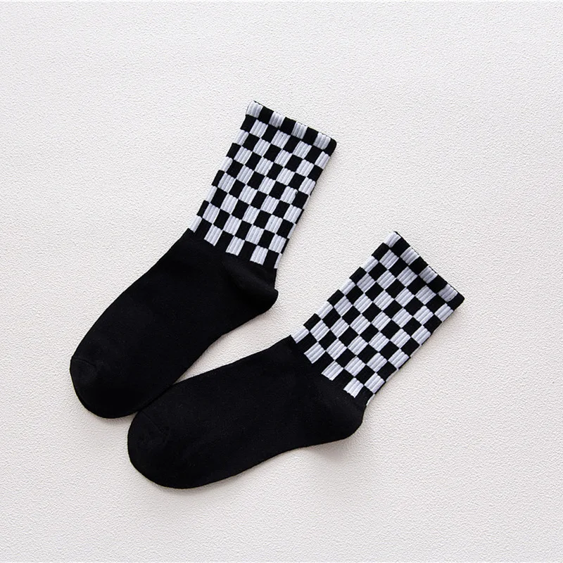 Женские носки для скейтборда с черно-белыми квадратами. Шикарные Harajuku шахматные носки для HipHop Sox, длинные носки Meias