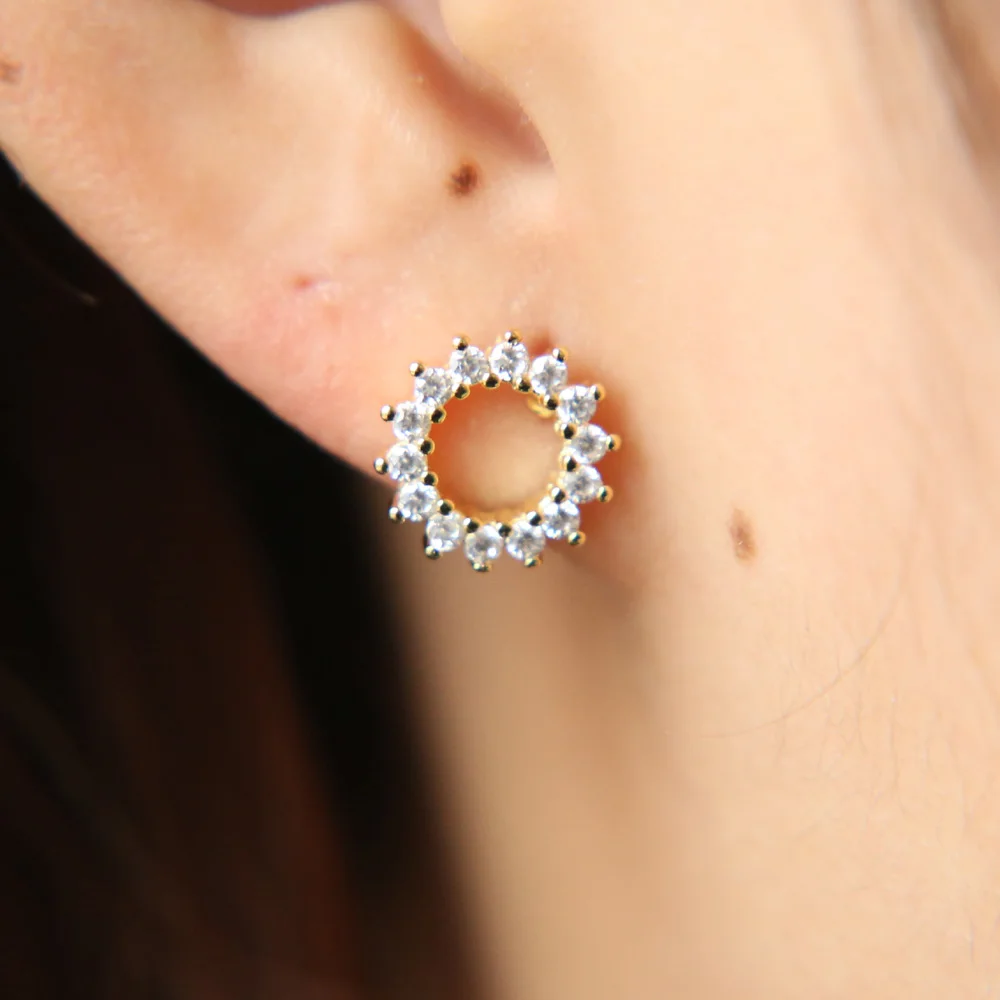 

Prong setting cubic zirconia round circle hollow round geometric cz fashion jewelry simple classic earring