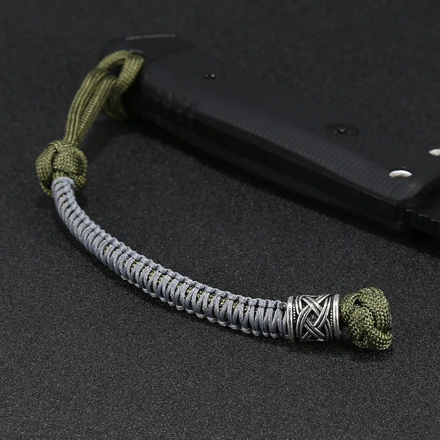 New Exquisite Custom paracord Lanyard / Keychain / Key Fob