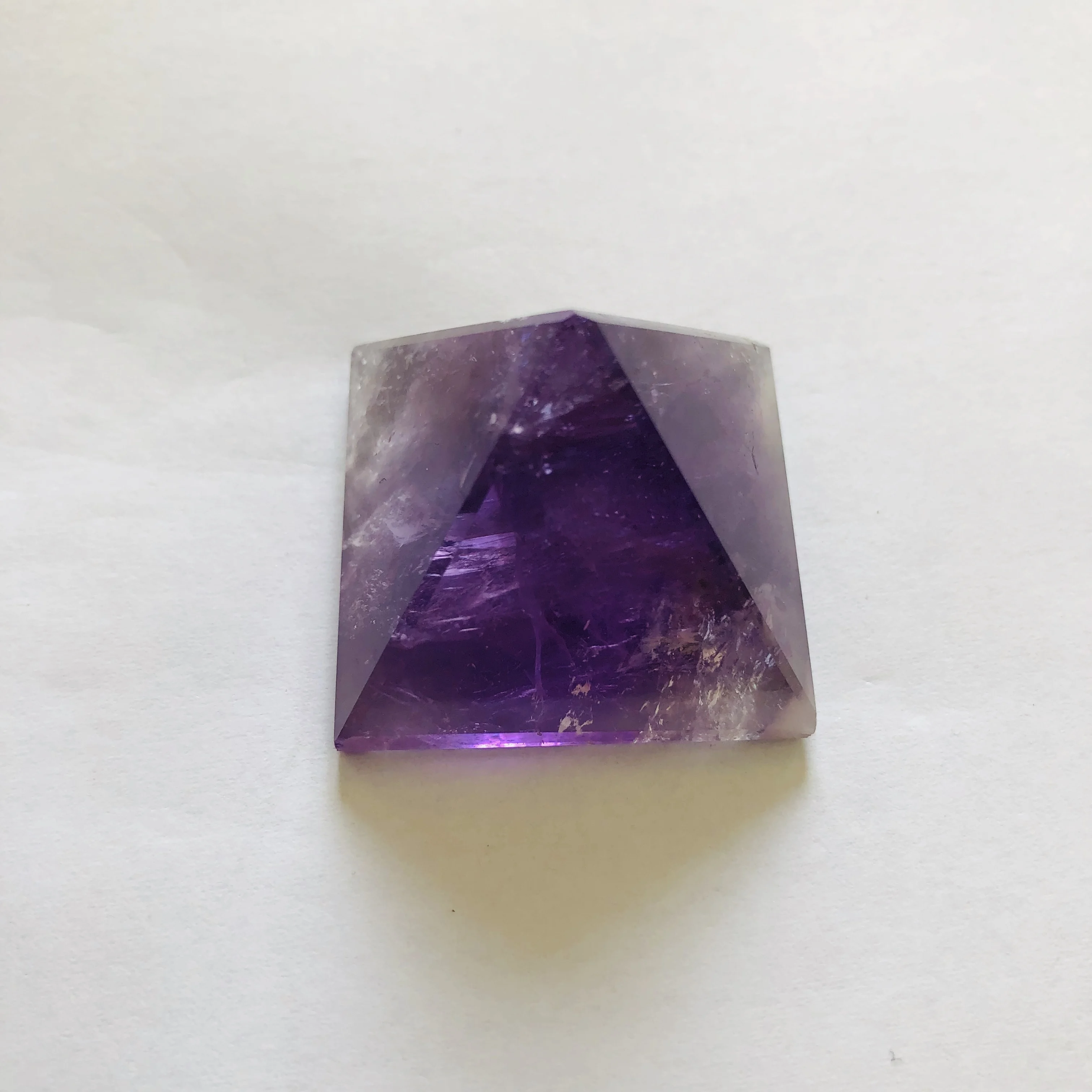 

Natural High Quality Amethyst Pyramid Random 3-4cm Energy Stone Chakras Healing Stone Deep Purple Amethyst Feng Shui wicca