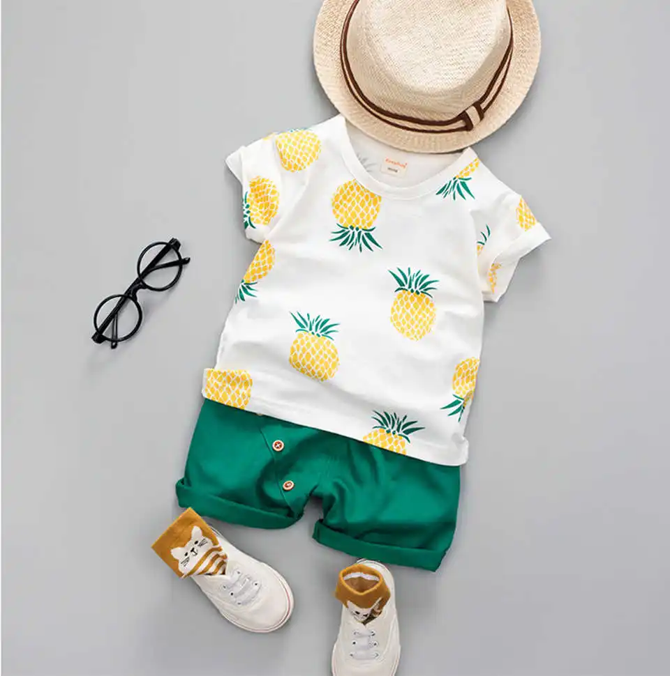 Комплект одежды для маленьких мальчиков, летняя одежда для девочек детский Модный хлопковый комплект с принтом, костюм с изображением фруктов, футболка+ шорты детская одежда
