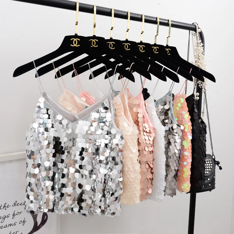 

2019 New Summer Autumn Fashion Sequined Short Camis Women Slim V-Neck sequin Tanks Sexy streetwear thin straps halter top Mw575