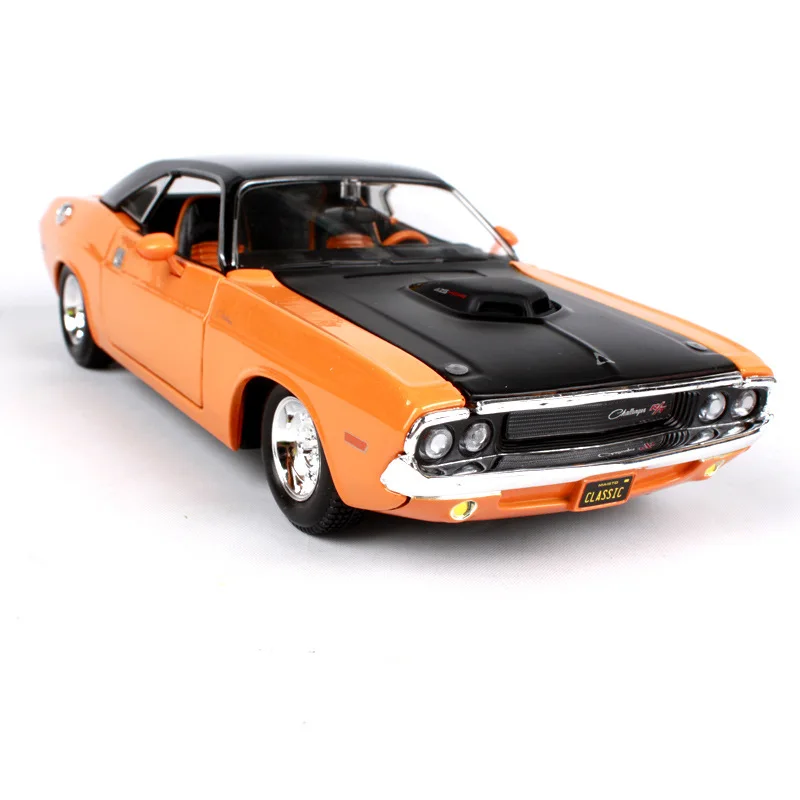 Модель автомобиля Maisto 1:24 1970 Dodge Challenger из сплава декоративная коллекция