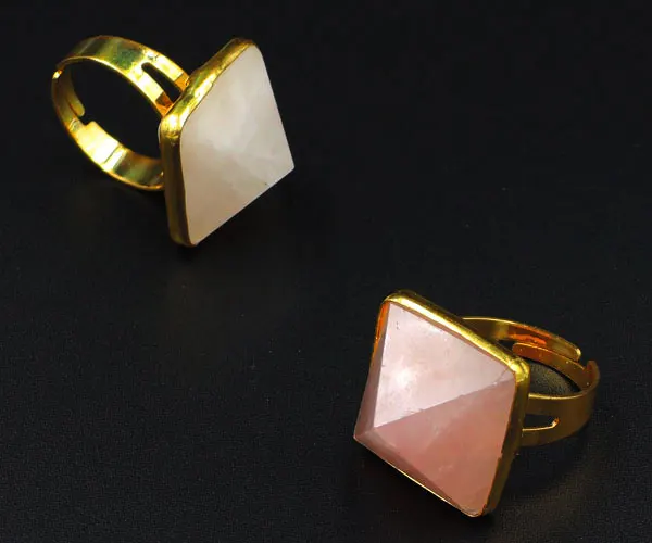 

18*18mm Pink Quartz Crystal Pyramid Ring Filled Copper Casing Of Plating Gold