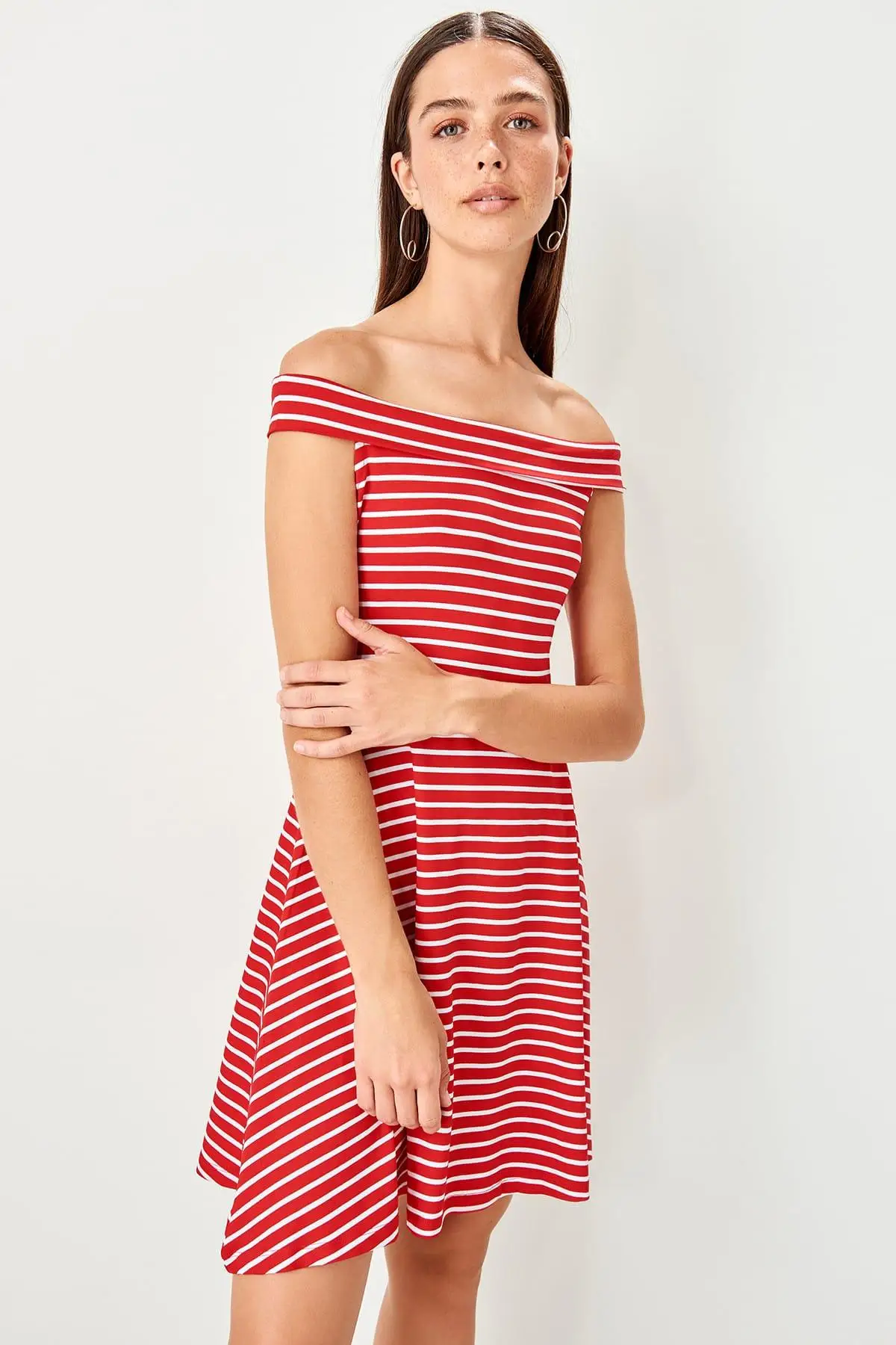 

Trendyol Red Striped Knit Dress TWOSS19EL0408
