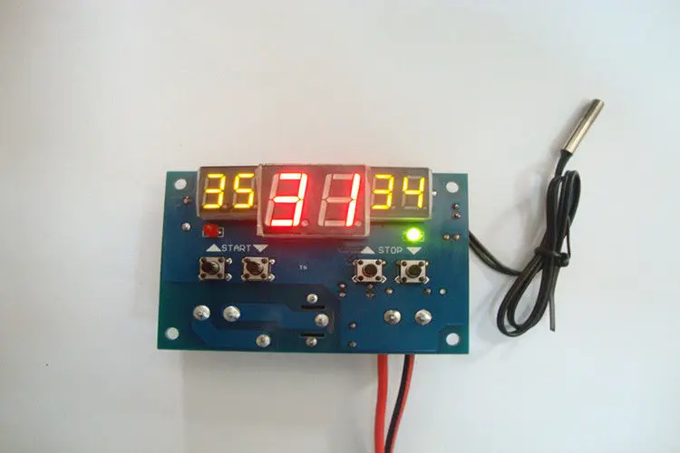 

12 v 10 A intelligent digital display thermostat temperature controller