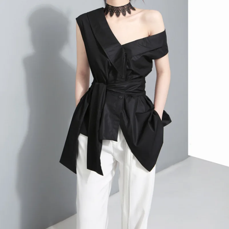 

High quality 2019 spring and summer new Korean version of the niche design bandage bow oblique collar strapless sleeveless shirt