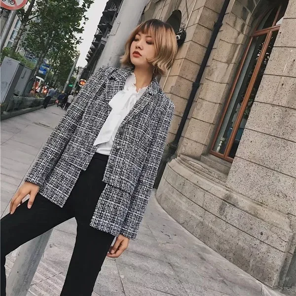 

Z1010Z8 Europe and America 2017 winter and new year nets, red woven tweed, plaid coat, 8650