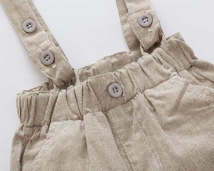 3599574529_2068599042