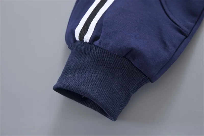 4478171873_397663047