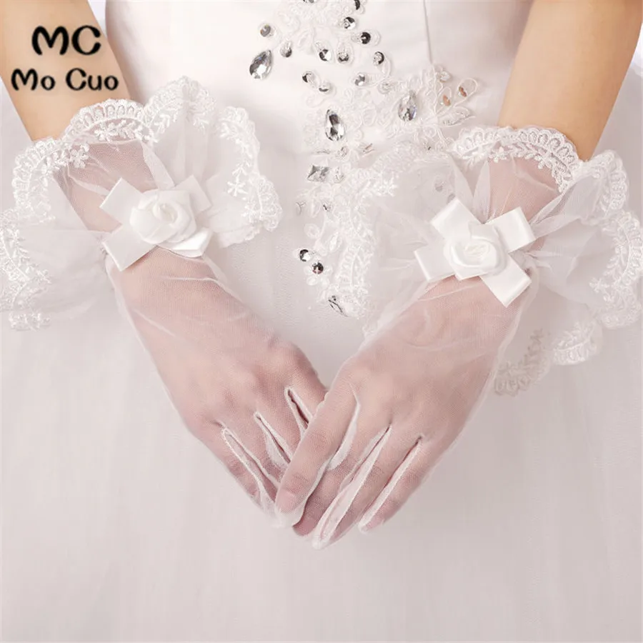 Горячая Распродажа новые недорогие, пальцы на запястье бант кружева полые короткие свадебные перчатки свадебные аксессуары