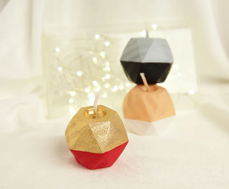 creative-cake-decoration-open-airplane-flying-pig-candle-cute-child