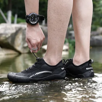 

2019 Hot Men Summer Outdoor Beach Shoes Quick-Drying Breathable Aqua Shoes Outdoor Non-slip Water Shoes Couple Woman Sneakers