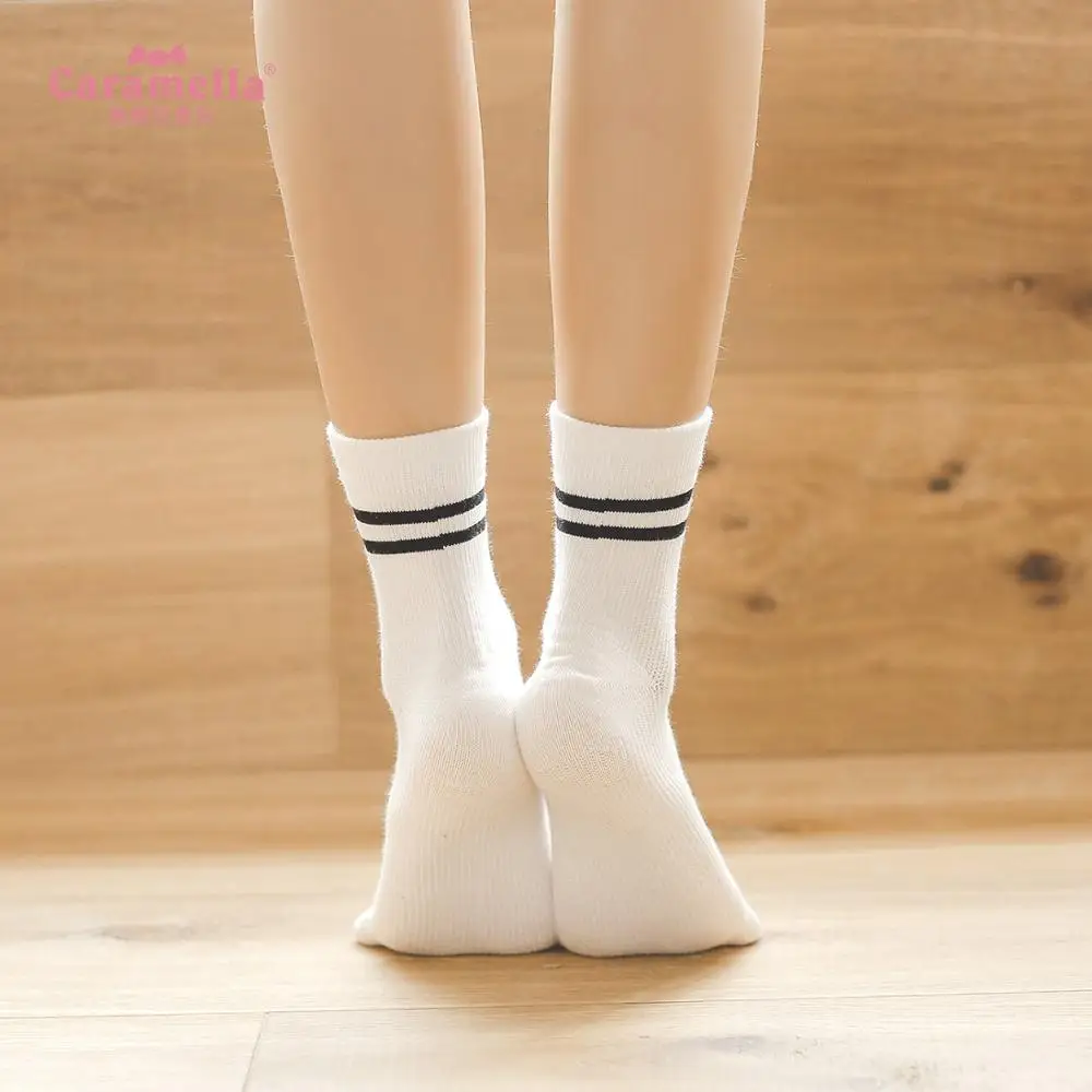 Caramella/4 пары подарочных комплектов женских носков блестящие шелковые хлопковые тонкие женские носки средней длины Белые Черные Полосатые корейские носки для девочек