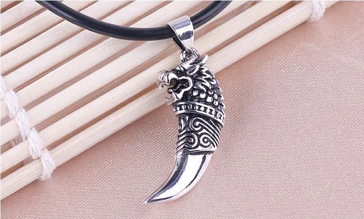 100% 925 sterling silver fashion wolf tooth design men`s pendant necklaces jewelry short chain man gift drop shipping