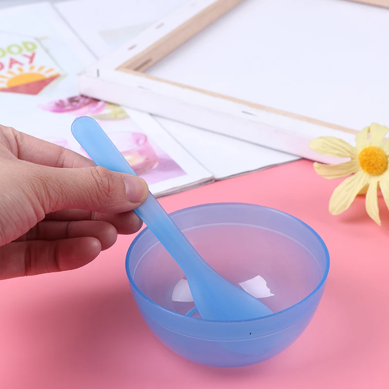 New DIY FaceCare Makeup Tools Kit Plastic FaceMask Bowl Stick Brush Set Mixing Applying New DIY FaceCare Makeup Tools Kit Plastic FaceMask Bowl Stick Brush Set Mixing Applying